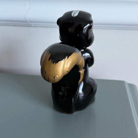 Vintage ceramic skunk (or swuirrel) with gold tail - Picture 5 of 7